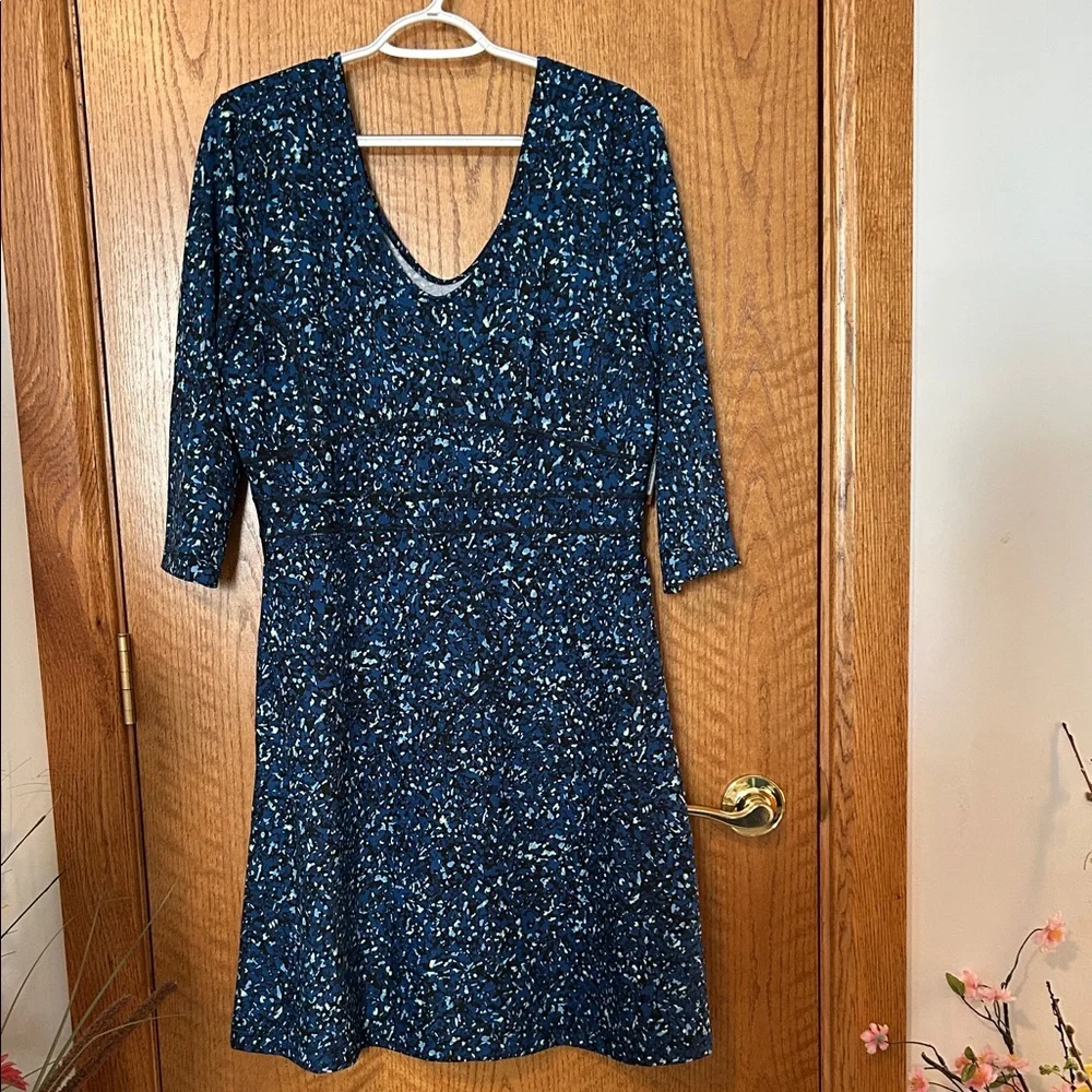 Title Nine Blue Patterned Long Sleeve Dress - Picture 3 of 5